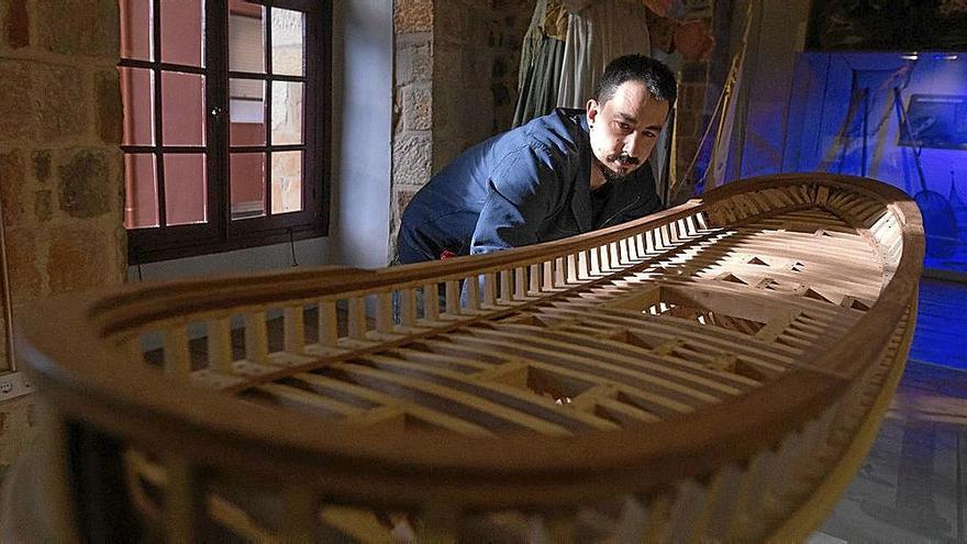 Una de las embarcaciones que guarda el Museo del Pescador de Bermeo. | FOTO: B. GUERRERO