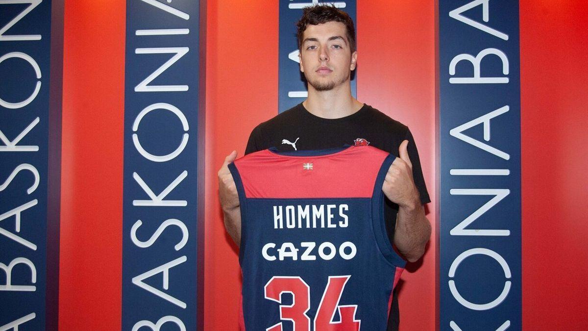 Hommes, durante su presentaci&oacute;n como nuevo jugador del Baskonia