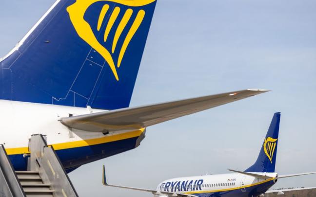 Aviones de la aerolínea Ryanair. Aviones de la aerolínea Ryanair.
