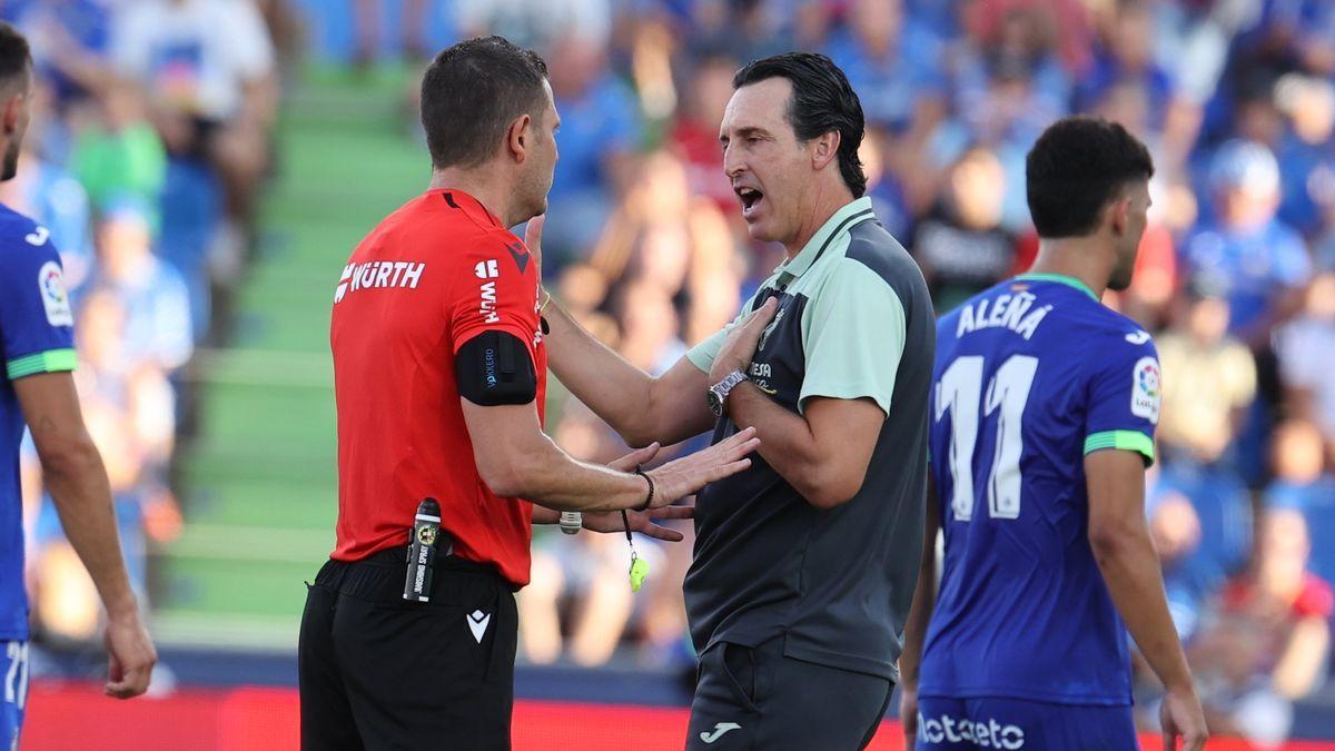 El entrenador del Villarreal Unai Emery, durante el partido de la jornada 3 de LaLiga Santander contra el Getafe