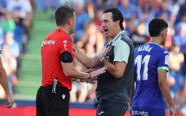 El entrenador del Villarreal Unai Emery, durante el partido de la jornada 3 de LaLiga Santander contra el Getafe