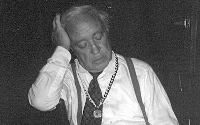 "Descanso del guerrero", en el Casino, alejado del bullicio de las fiestas patronales de Elizondo.