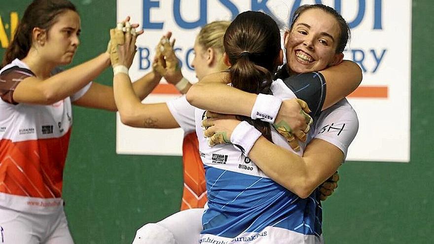 Olatz Arrizabalaga y Andrea Capellán, ayer en la final.