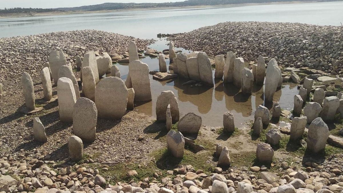 Dolmen del Guadalperal, en el embalse de Valdecañas.