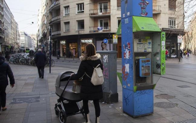 Cabina en desuso en pleno centro de Vitoria.