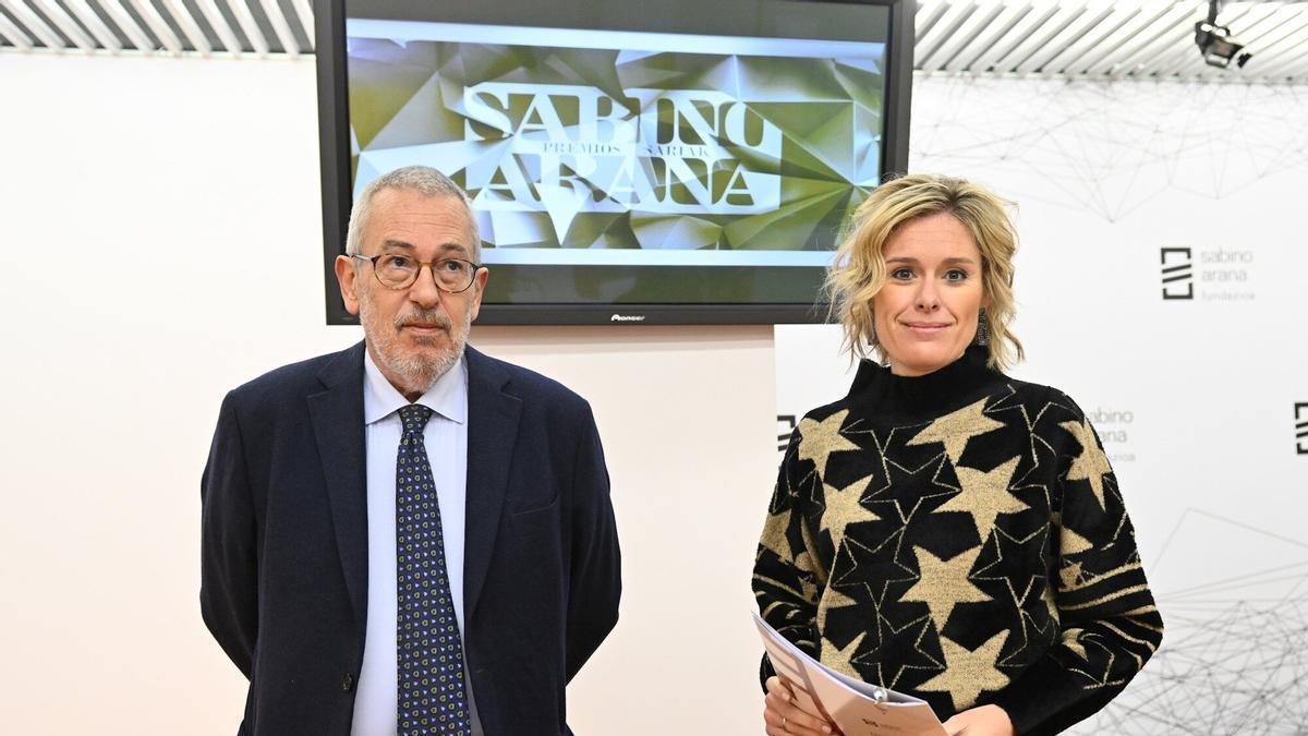 Mireia Zarate e Ignacio Etxeberria, presidenta y secretario general de Sabino Arana Fundazioa.