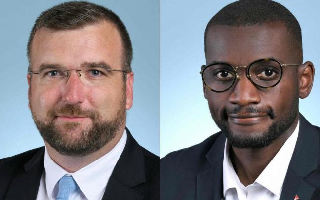 Los diputados franceses Grégoire de Fournas y Carlos Martens Bilongo.