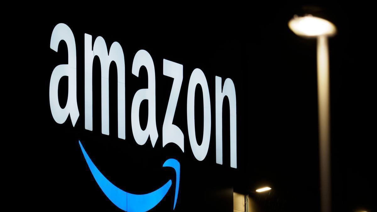 Logo de la compañía estadounidense Amazon.