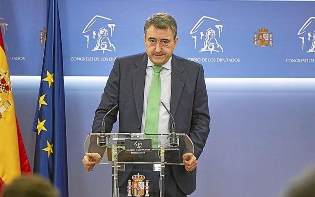 El portavoz del PNV, durante una rueda de prensa esta semana en el Congreso de los Diputados. | FOTO: E.P.