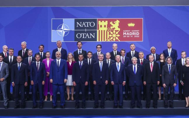 Foto de familia en la cumbre de la OTAN en Madrid. Foto de familia en la cumbre de la OTAN en Madrid.