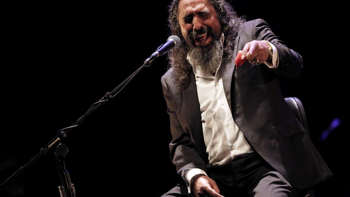 El Cigala, en un momento de su actuación 'Tres guitarras y una voz', en el marco del V Festival Flamenco On Fire 2018.