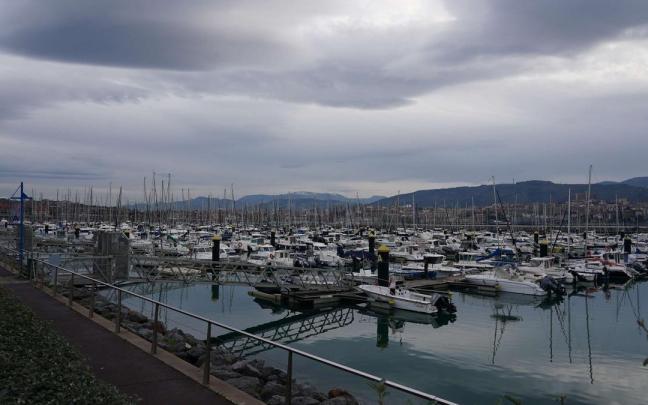 La actuaci&oacute;n en el Puerto Deportivo de Getxo incluir&aacute; la reforma de los pantalanes, en donde existen 800 puntos de amarre.