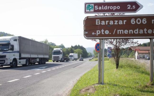 Los peajes se aplicarán en cinco carreteras del territorio, entre ellas la N-240