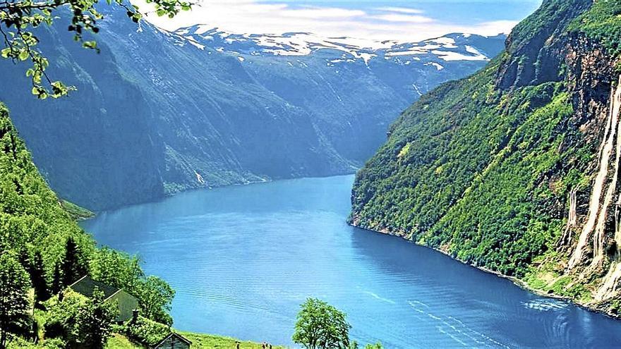 Los fiordos, un espectáculo natural en Noruega.