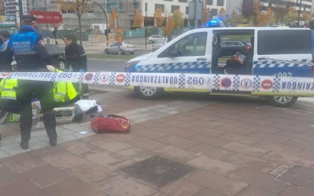 Sanitarios, bomberos y polic&iacute;as municipales atienden al ciudadano.