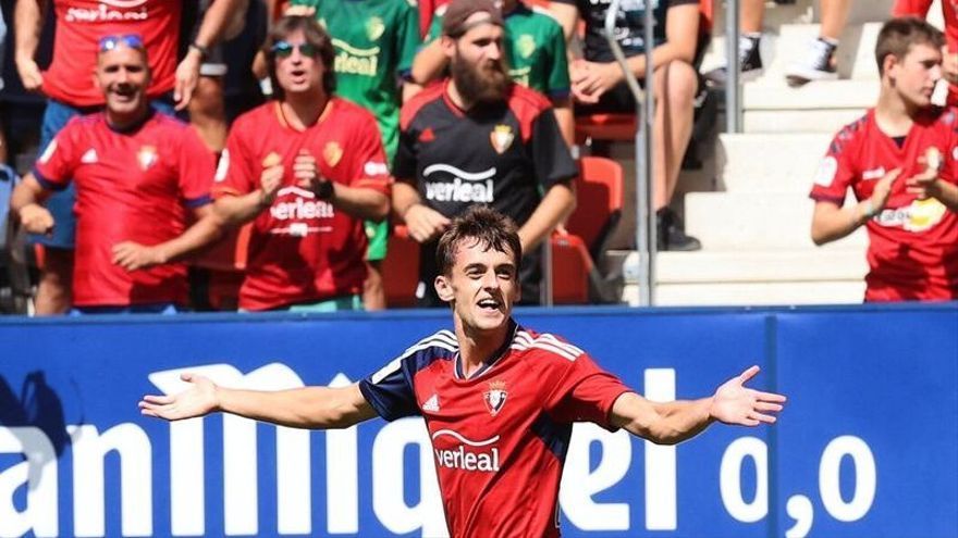 Aimar Oroz, durante un partido con Osasuna esta temporada.