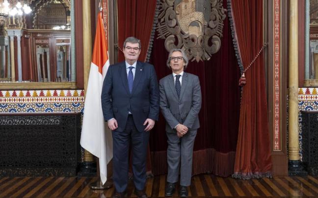 Bilboko alkate Juan Mari Aburto eta Eduardo &Aacute;vila Navarrete Kolonbiako enbaxadore berria.