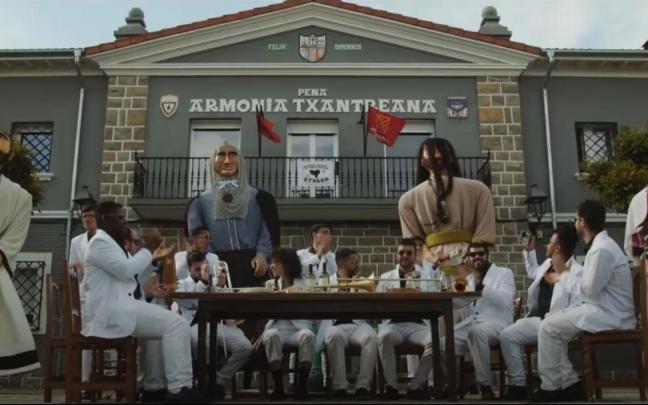 Fotograma del videoclip, que ha sido rodado en la Txantrea.