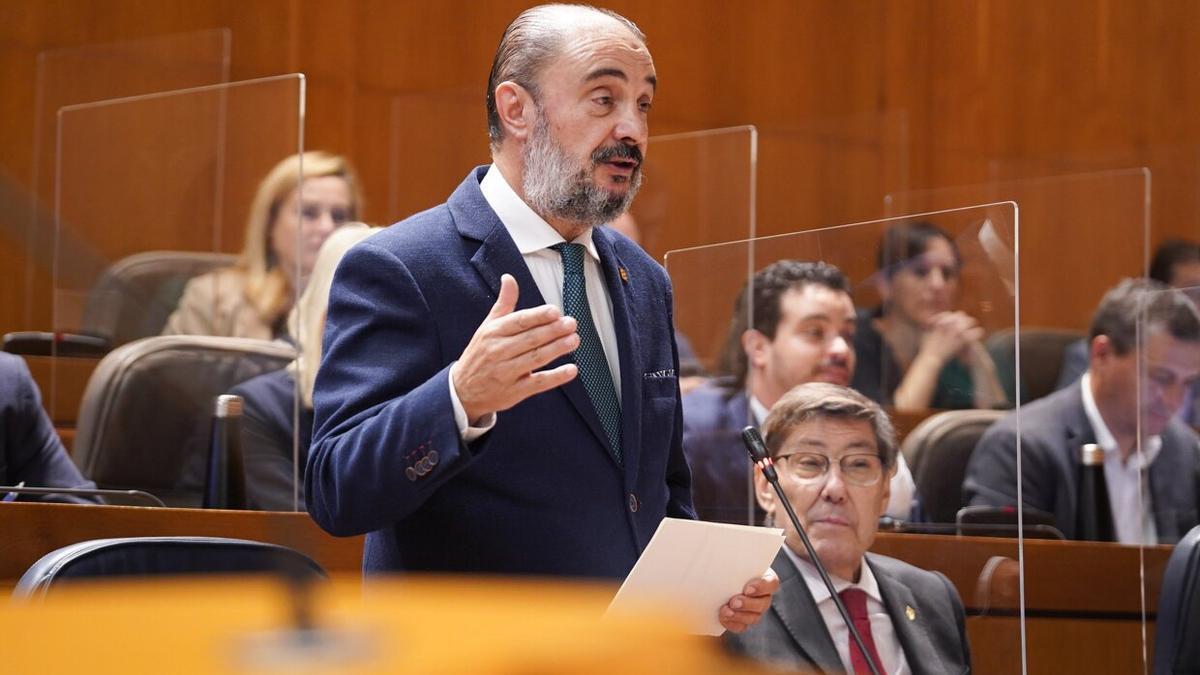 El presidente del Gobierno de Aragón, Javier Lambán, el viernes en el Parlamento autonómico