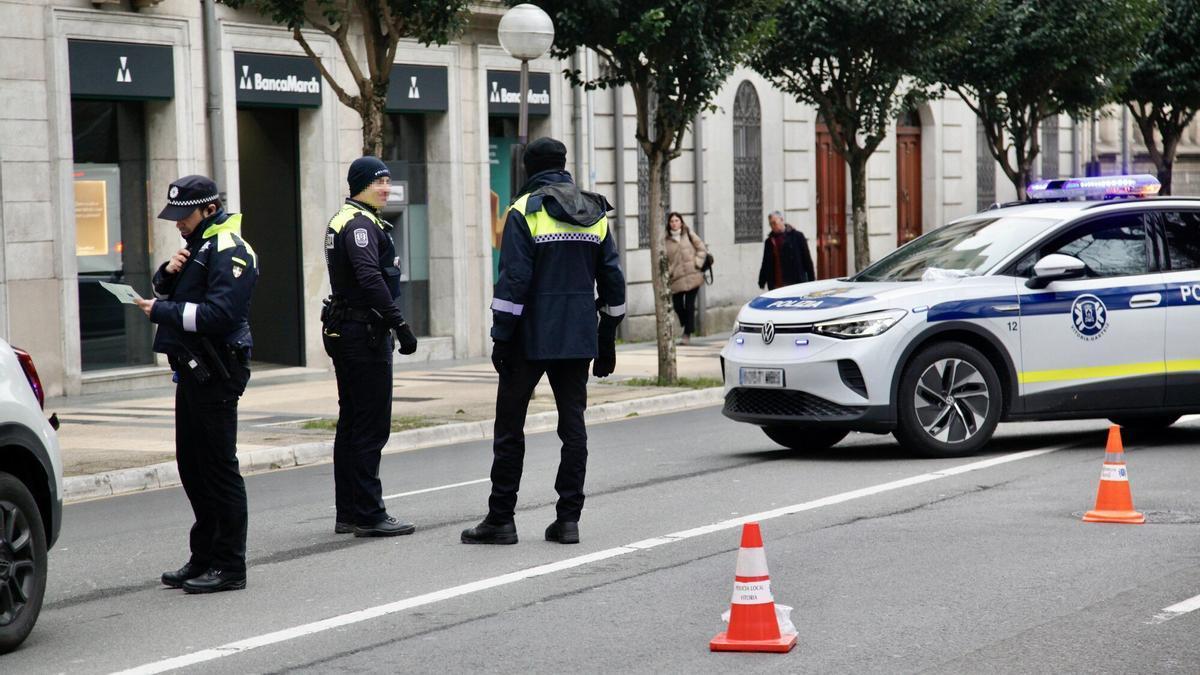 Imágenes de un control policial en Vitoria