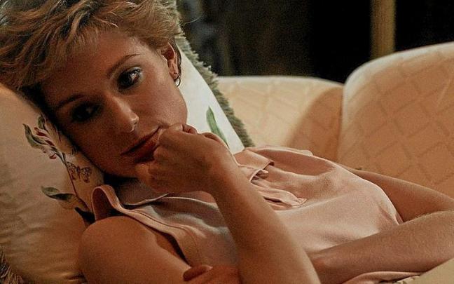 Elizabeth Debicki, como Lady Di, en la quinta temporada de ‘The Crown’. | FOTO: NETFLIX