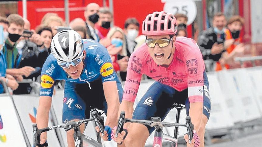 Nelson Powless, ausente hoy, ganando la edición de 2021. | FOTO: EFE