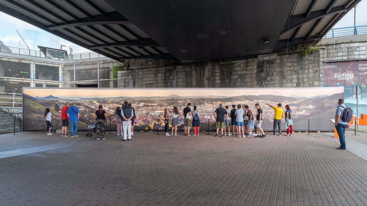 La obra del fotógrafo Juan Ignacio Llana Ugalde ya está expuesta de manera permanente en la explanada exterior del museo