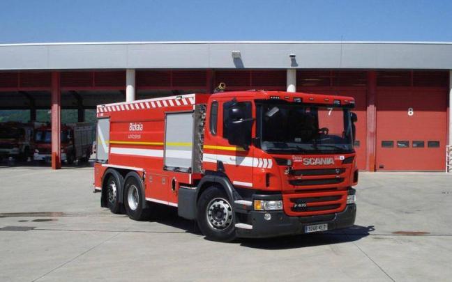 Un camión del servicio de bomberos de la Diputación Un camión del servicio de bomberos de la Diputación