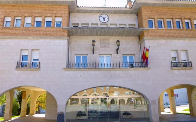 Vista del Ayuntamiento de Orkoien. Vista del Ayuntamiento de Orkoien.