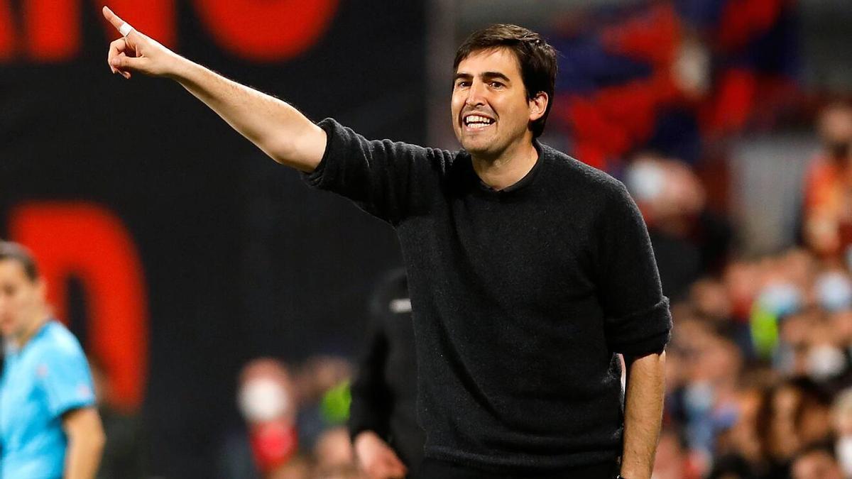 Andoni Iraola, durante un partido en Vallecas.