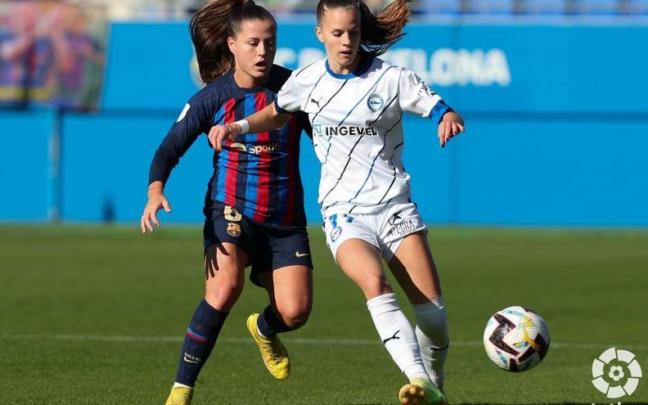 Carla Armengol defiende un balón durante el Barça-Alavés del domingo. Carla Armengol defiende un balón durante el Barça-Alavés del domingo.