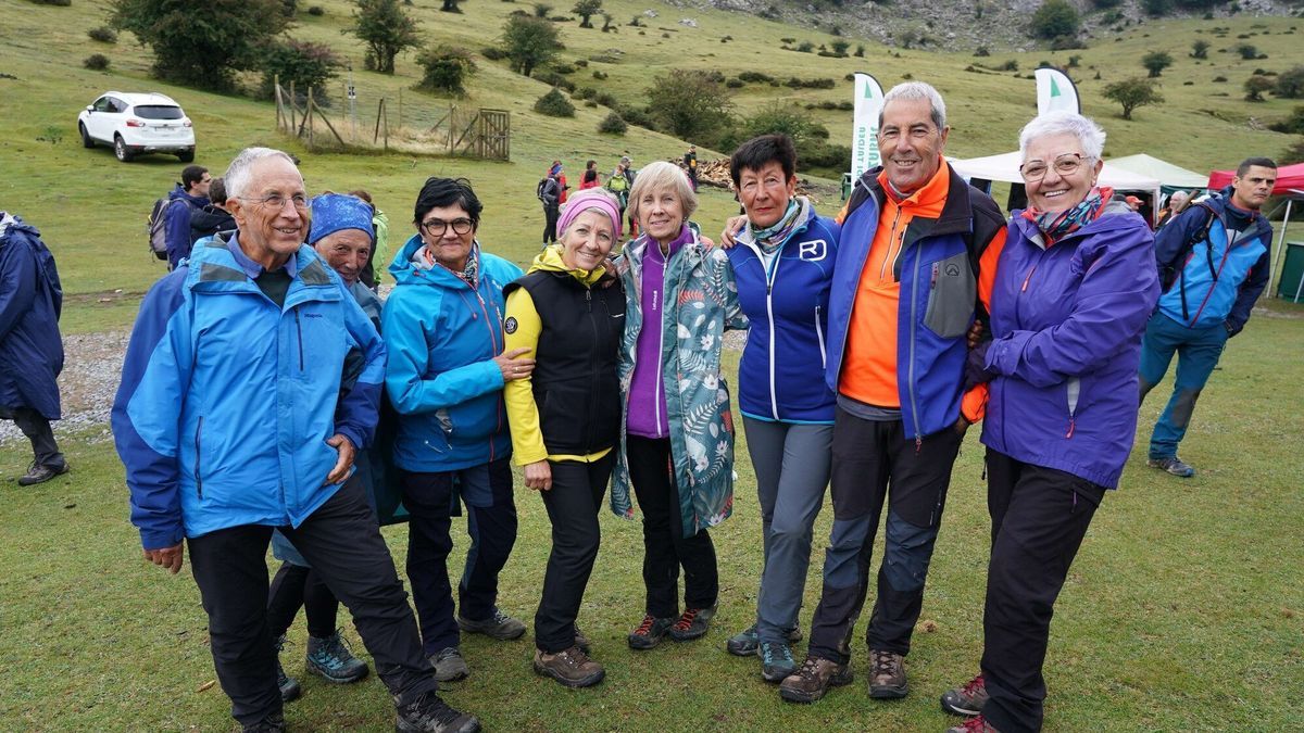 Begoña Otaola, Ana Pilar Orinzona, Alex Aranbalza, Carmen Luna, Ikerne, Alfredo Pajarros, y Ana Sauce.