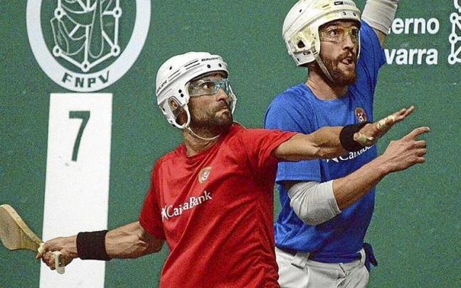 Una jugada del partido de ayer. | FOTO: FNP