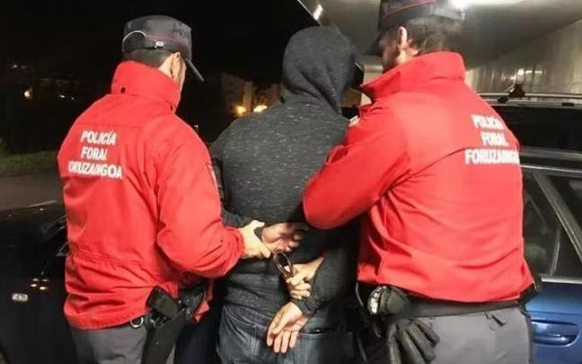 Imagen de recurso de una detención de la Policía Foral