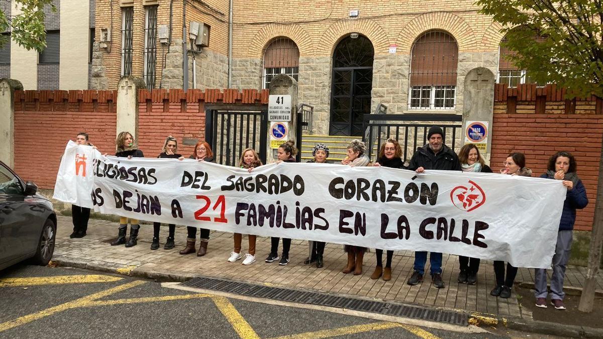 Protesta de la plantilla de la residencia del Sagrado Corazón.