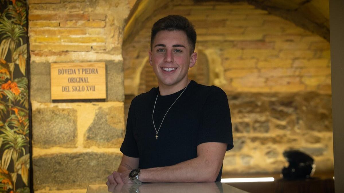 Ignacio Coscolín, joven propietario del bar Botánico que abre sus puertas este sábado.