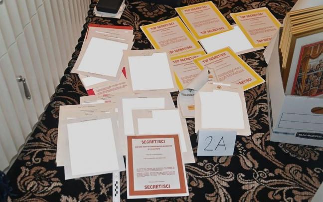 Documentación incautada por el FBi durante su registro en la residencia de Donald Trump.