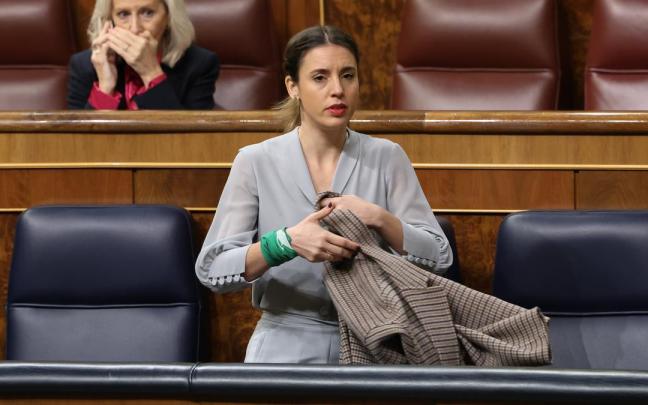 La ministra de Igualdad, Irene Montero, a su llegada a una sesión plenaria en el Congreso de los Diputados.