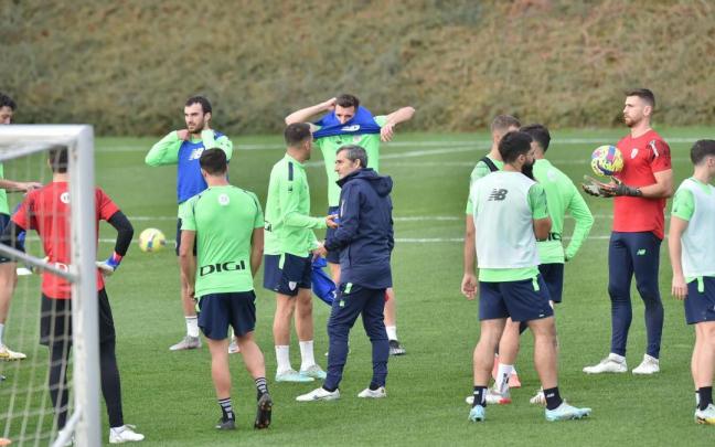Imagen de un entrenamiento del Athletic en Lezama.