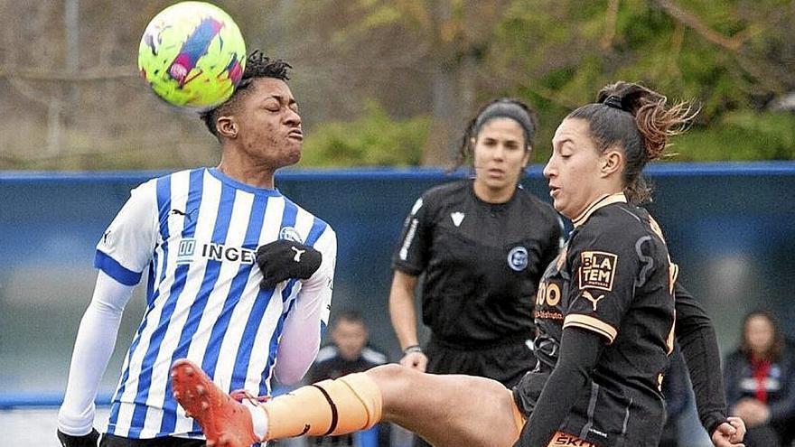 Aby Manou remata de cabeza en un partido anterior. | FOTO: J. CHAVARRI