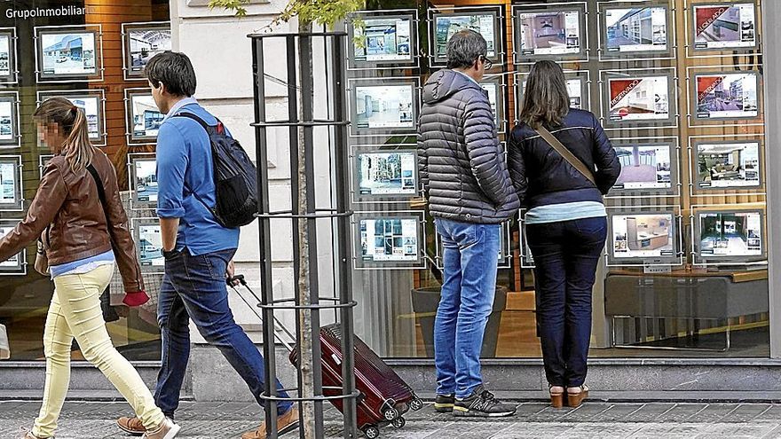 El precio de la vivienda libre bajó en el segundo trimestre en Euskadi. | FOTO: PABLO VIÑAS