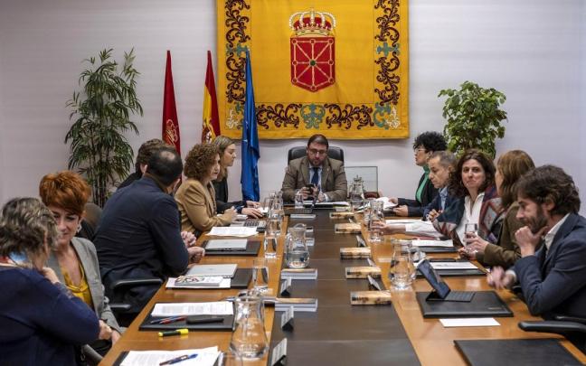 Un momento de la Mesa y Junta de Portavoces del Parlamento de Navarra este lunes. Un momento de la Mesa y Junta de Portavoces del Parlamento de Navarra este lunes.