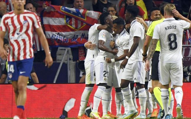 Los jugadores del Real Madrid celebran uno de los goles Los jugadores del Real Madrid celebran uno de los goles