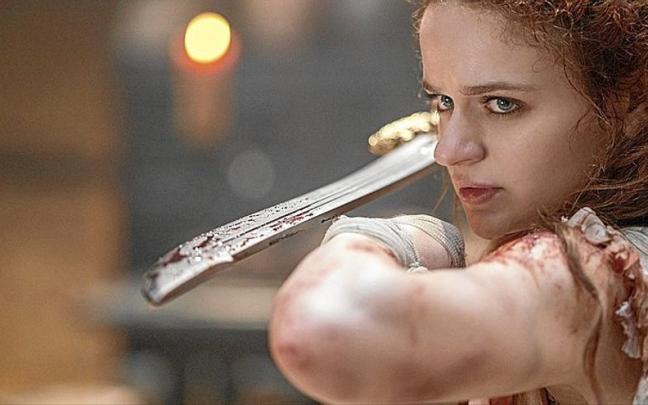 Joey King, en la película ‘The Princess’. | FOTO: DISNEY+