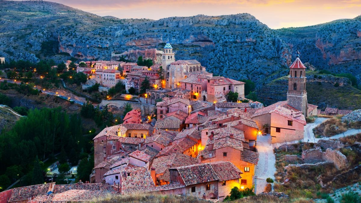 Atardecer en la localidad turolense de Albarracín, una de las más bonitas de España.