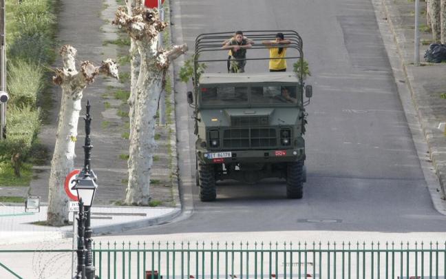 Militares en el cuartel de Loiola