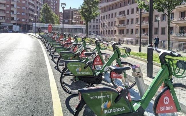 Parque de bicis del servicio BilbaoBizi, cuyo modelo se va a exterder a los municipios vizcainos por la iniciativa foral