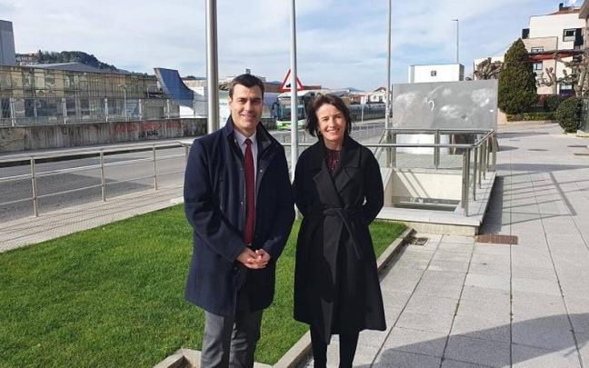 G&oacute;mez Viar eta Esther Apraiz