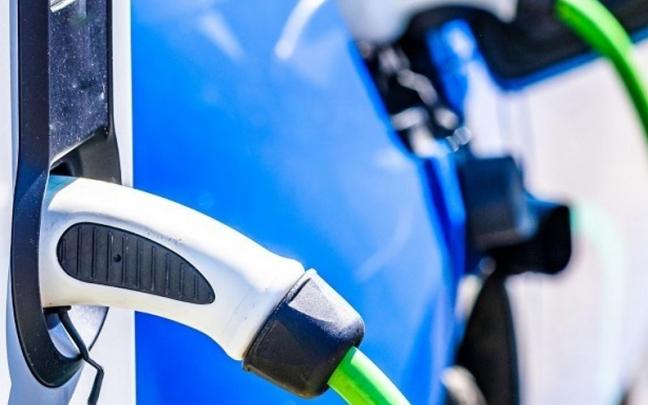 Imagen de archivo de un punto de recarga de vehículos eléctricos. Imagen de archivo de un punto de recarga de vehículos eléctricos.