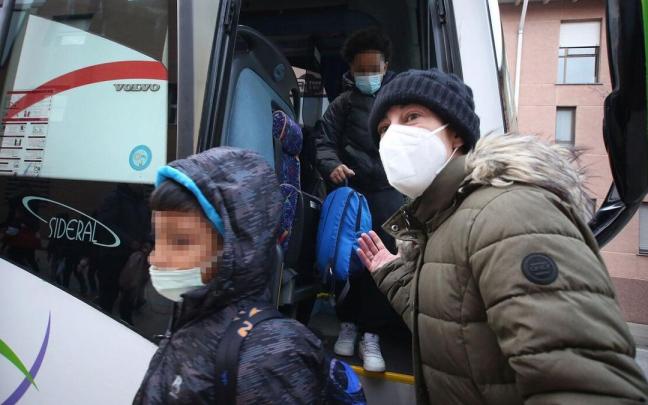 Último día del uso de la mascarilla en el transporte escolar.